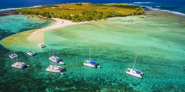 Mauritius helicopter airport transfer service (11)